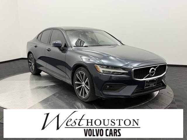 Denim Blue Metallic 2021 Volvo S60 T5 Momentum FWD Sedan Front-Wheel Drive Automatic