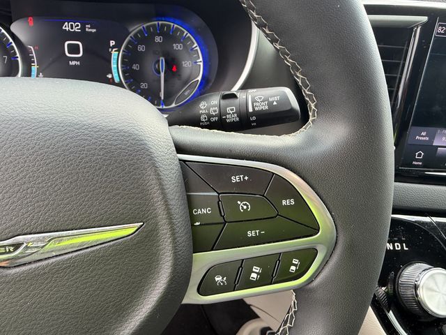 used 2023 Chrysler Pacifica car, priced at $24,289