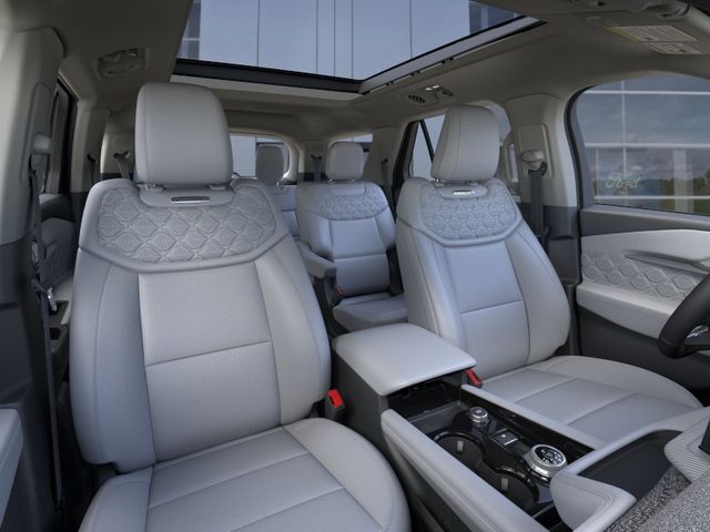 New 2026 Star White Metallic Tri-Coat Ford Platinum™ image 11