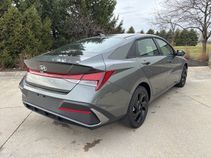 New 2026 Gray Hyundai SE image 3