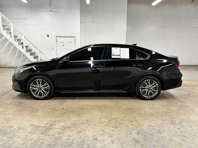 Used 2024 Aurora Black Kia GT-Line image 4