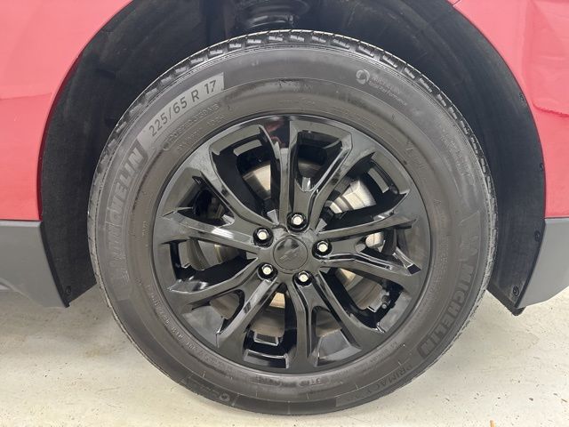 used 2021 Chevrolet Equinox car, priced at $18,988