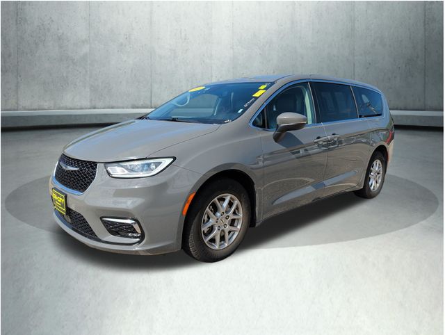 Ceramic Gray Clearcoat 2023 Chrysler Pacifica Minivan Front-Wheel Drive 9-Speed Automatic