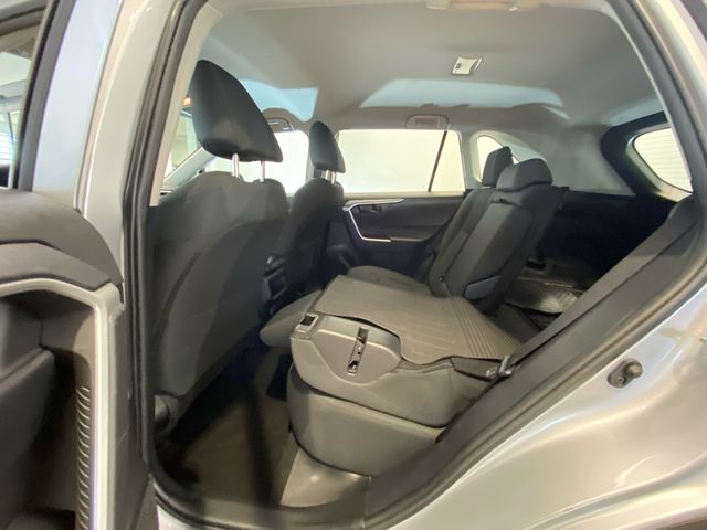 Used 2020  Toyota LE image 13