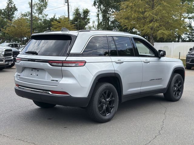 Used 2022 Silver Jeep Limited image 13