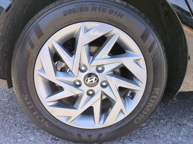 used 2025 Hyundai Elantra Hybrid car, priced at $22,800