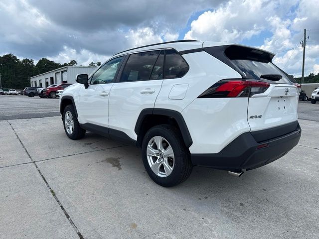 2021 Toyota RAV4 XLE:B02452