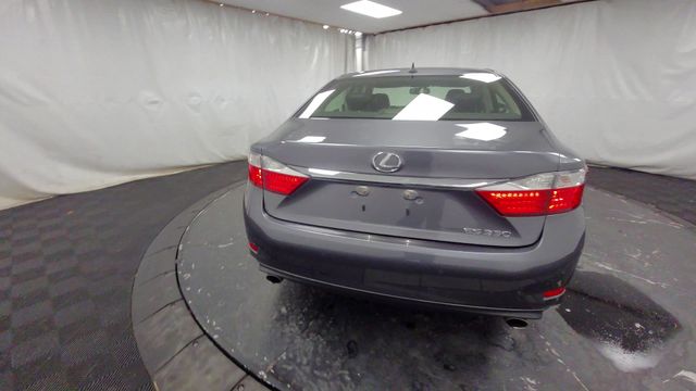 2013 – Lexus – ES