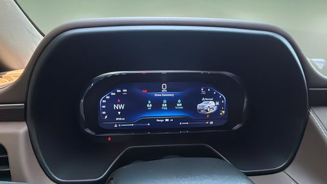 Used 2024 Beige Chevrolet High Country image 15