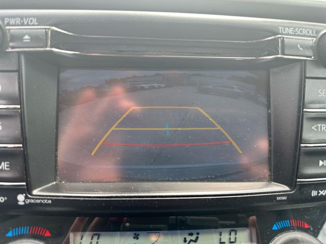 Used 2018 Silver Toyota XLE image 16