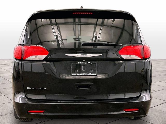2017 Chrysler Pacifica LX - 4