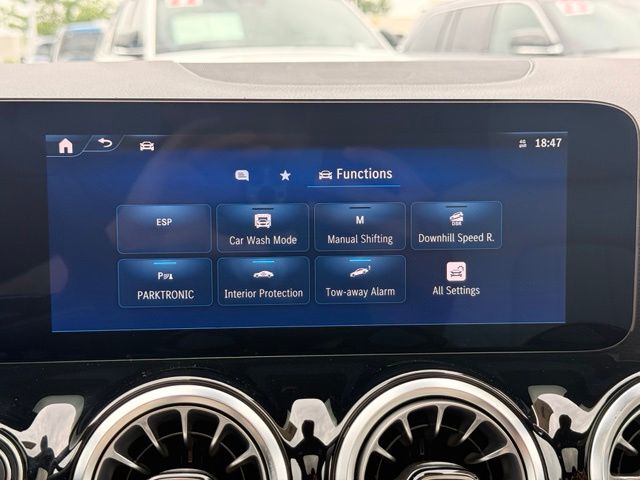 New 2026 White Mercedes-Benz GLA 250 image 23