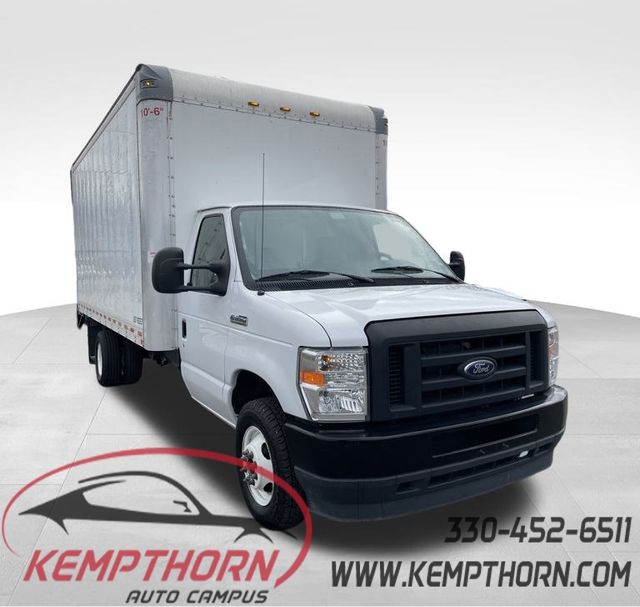 2021 Ford E-350SD photo
