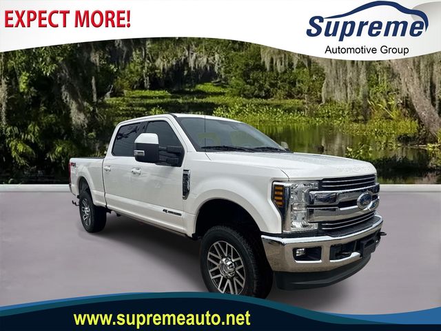White Platinum Clearcoat Metallic 2018 Ford F-250 Super Duty Pickup Truck Four-Wheel Drive 6-Speed Automatic