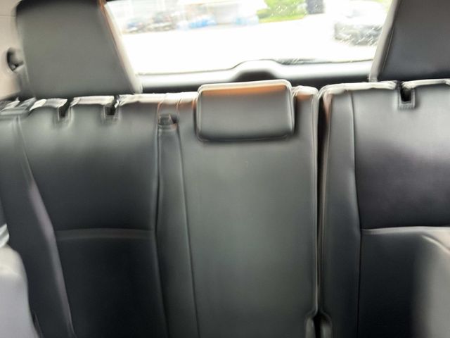 Used 2023 Toyota Highlander SUV