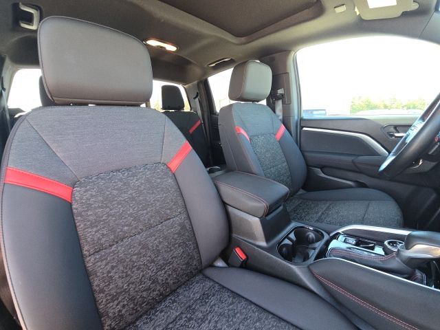 2024 Chevrolet Colorado Z71:C02463