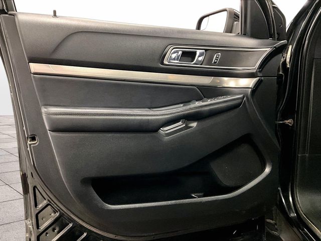 2018 Ford Explorer XLT Black at Subaru and VW of Moon Township