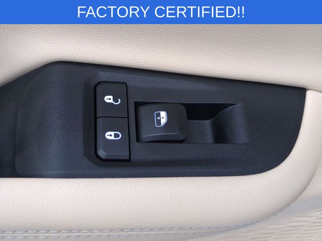 Used 2025 White Jeep Limited image 30