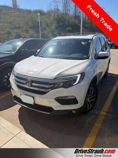White 2017 Honda Pilot Touring AWD SUV / Crossover All-Wheel Drive 9-Speed Automatic