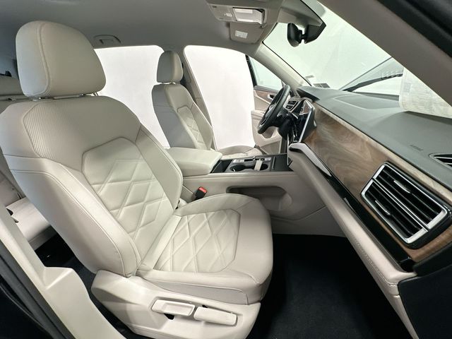 2026 Volkswagen Atlas 2.0T SE Black at South Hills CDJR