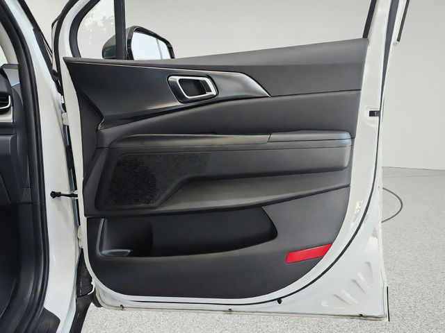 Used 2026 Kia Carnival Van