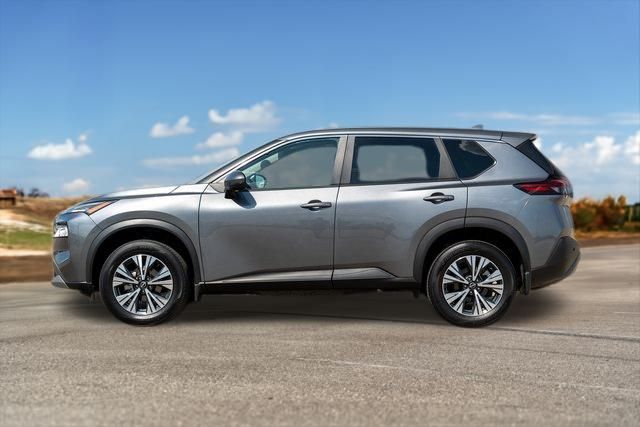 2022 Nissan Rogue SV 4