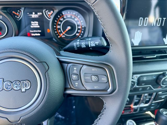 new 2026 Jeep Wrangler car, priced at $45,985