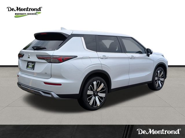 New 2025 White Mitsubishi SE image 5