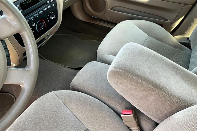 Used 2005 Ford Taurus SE 4D Sedan