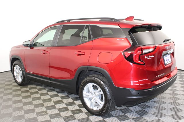 2023 GMC Terrain SLE photo