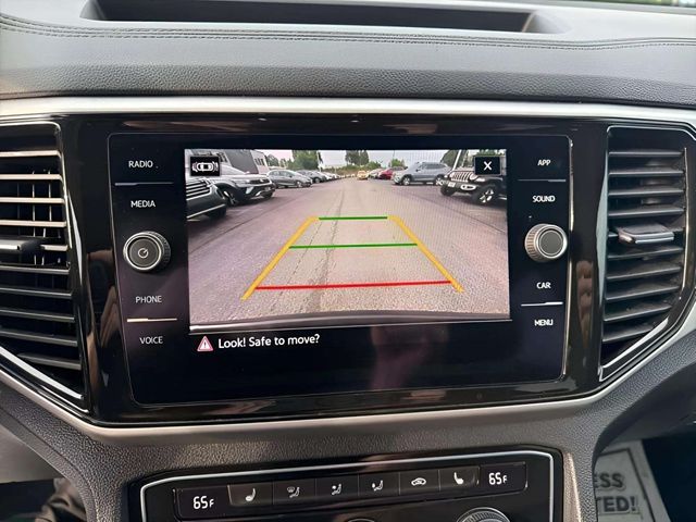 VolkswagenAtlas Cross Sport12