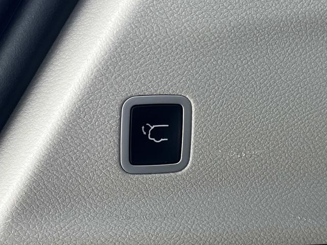used 2018 Chrysler Pacifica car, priced at $16,491