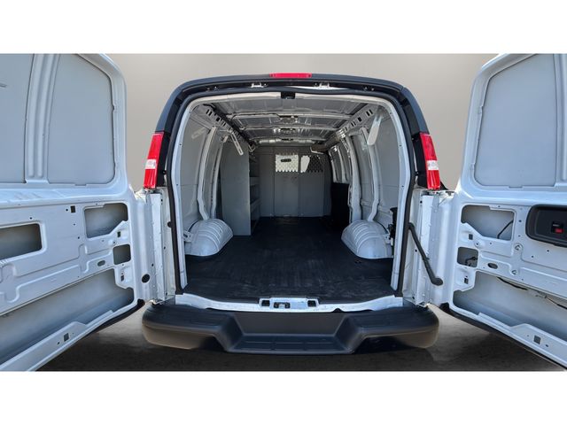 Used 2025 White Chevrolet Work Van image 30