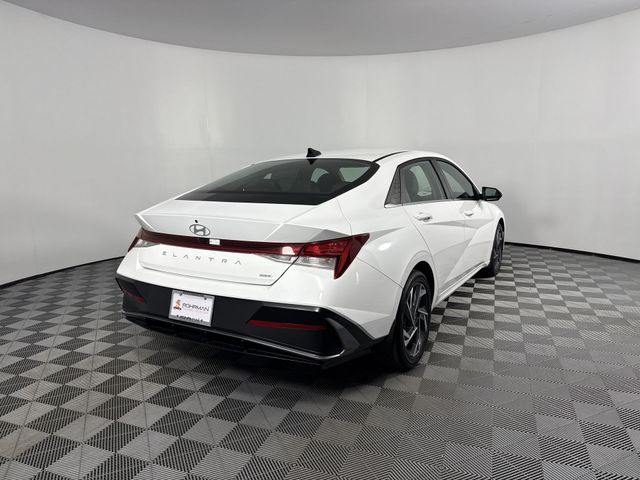 New 2025 Hyundai Elantra Hybrid For Sale in Indianapolis, IN