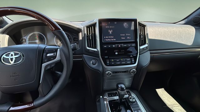 Used 2017 Black Toyota Base image 11