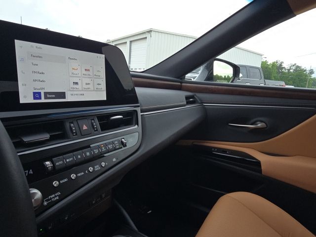 2025 Lexus ES 350:46335A1
