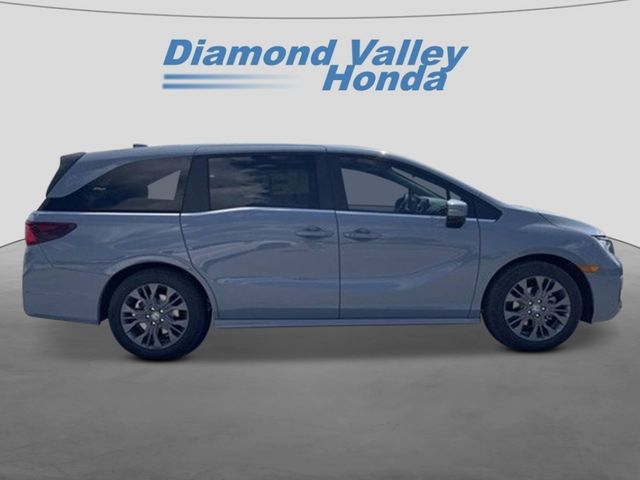 2025 Honda Odyssey Touring 2