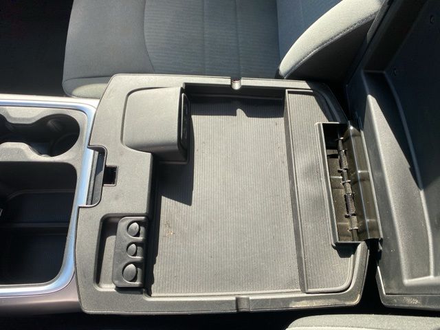 2023 Ram 1500 Classic SLT - Diamond Black Crystal Pearlcoat exterior view 19