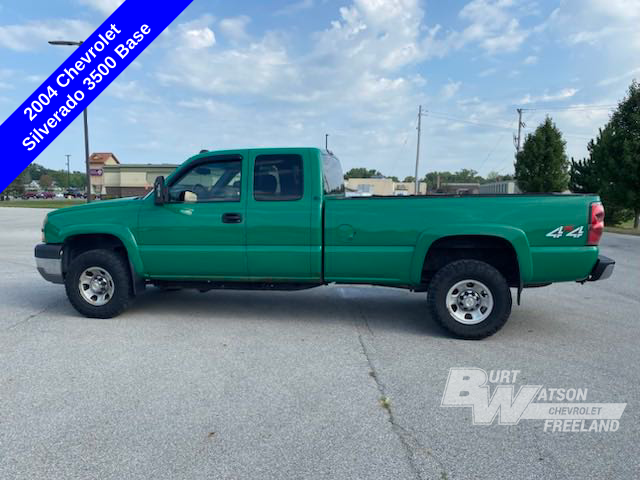 2004 Chevrolet Silverado 3500 LS 2