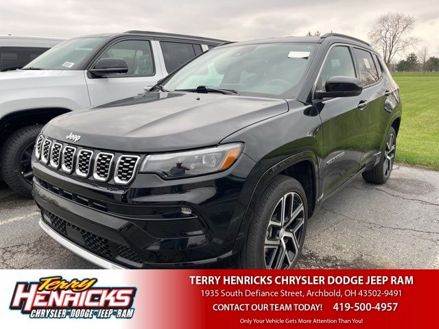 Diamond Black Crystal Pearlcoat 2024 Jeep Compass Limited 4WD SUV / Crossover Four-Wheel Drive 8-Speed Automatic