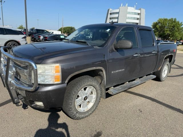 2011 Taupe Gray Metallic Chevrolet Silverado 1500 LT 4X4 Truck
