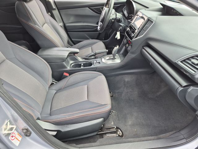Used 2018 Silver Subaru 2.0i Premium image 34
