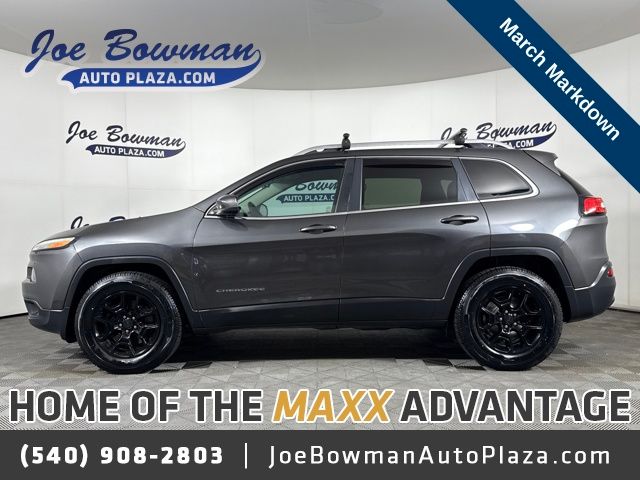 Gray (Granite Crystal Metallic Clearcoat) 2015 Jeep Cherokee Latitude 4WD SUV / Crossover Four-Wheel Drive 9-Speed Automatic