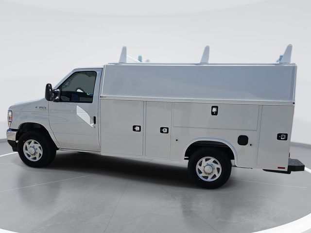 New 2026 White Ford KUV image 9