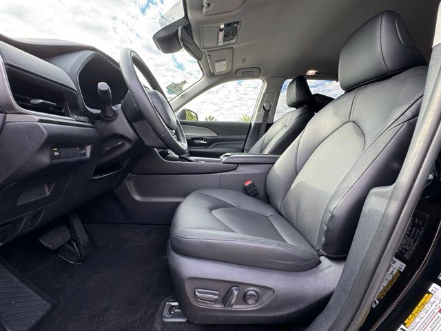 Used 2024 Toyota Grand Highlander SUV