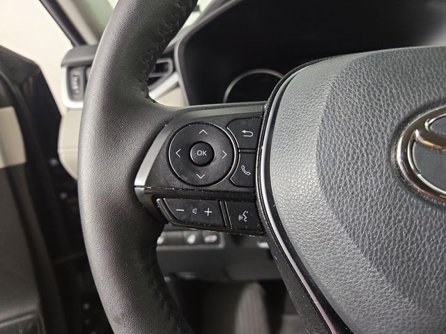 2022 Toyota RAV4 Hybrid XLE photo