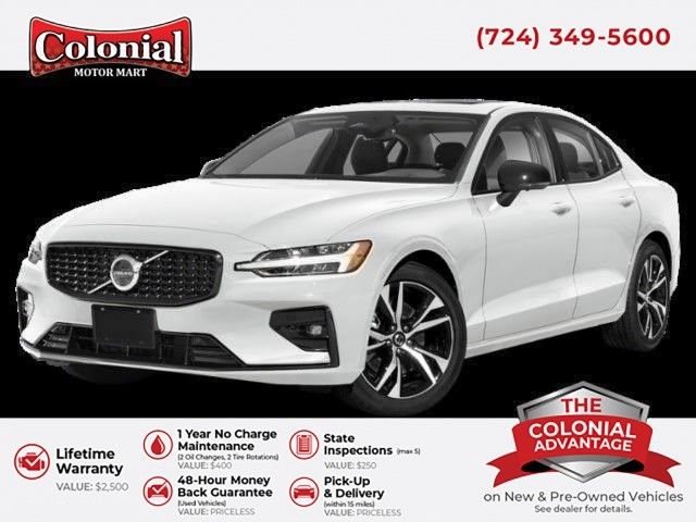 2024 Volvo S60 B5 Core Dark Theme AWD