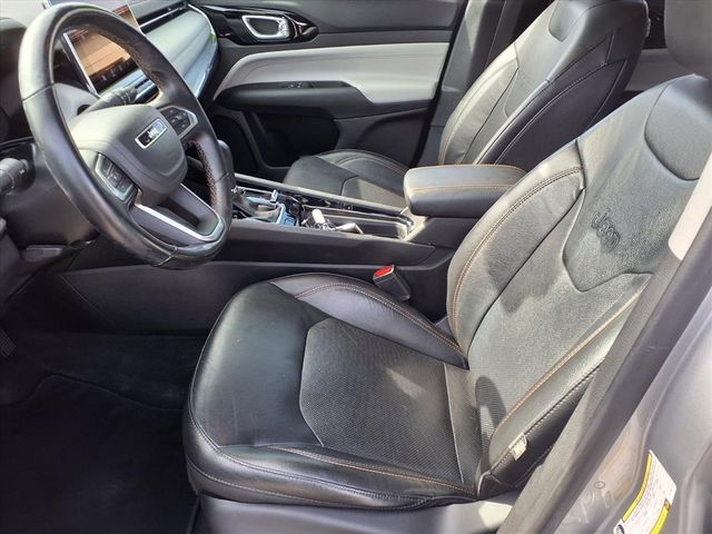 Used 2022 Silver Jeep Limited image 9
