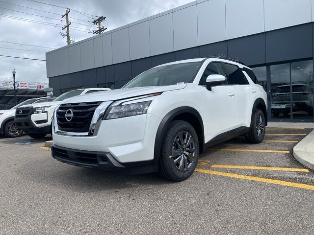 2025 Nissan Pathfinder SV photo