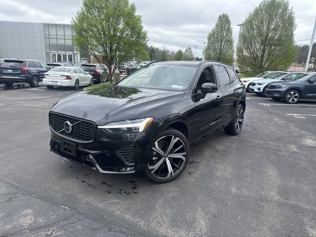 2023 Volvo XC60 B5 Ultimate Dark Theme AWD